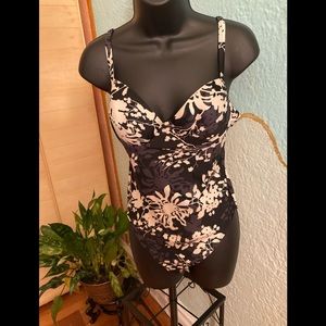 Newport News swimsuit